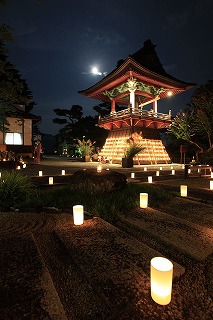 毎年中秋の名月の夜に行われる「指月会」